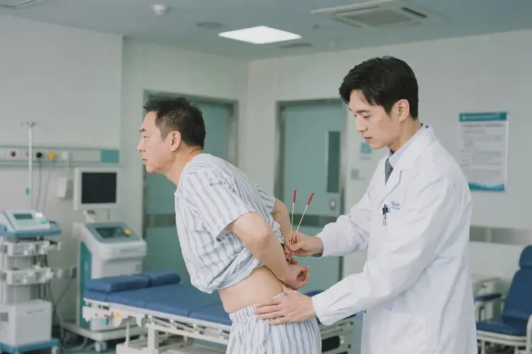 湖北隨州康復(fù)科看腰疼要多少錢(圖3)