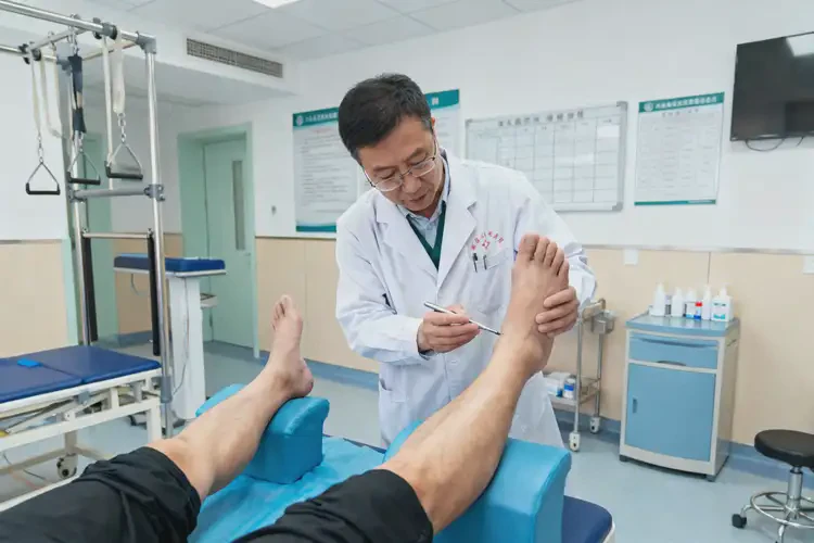 四川攀枝花康復(fù)科看腳痛要多少錢(圖2)