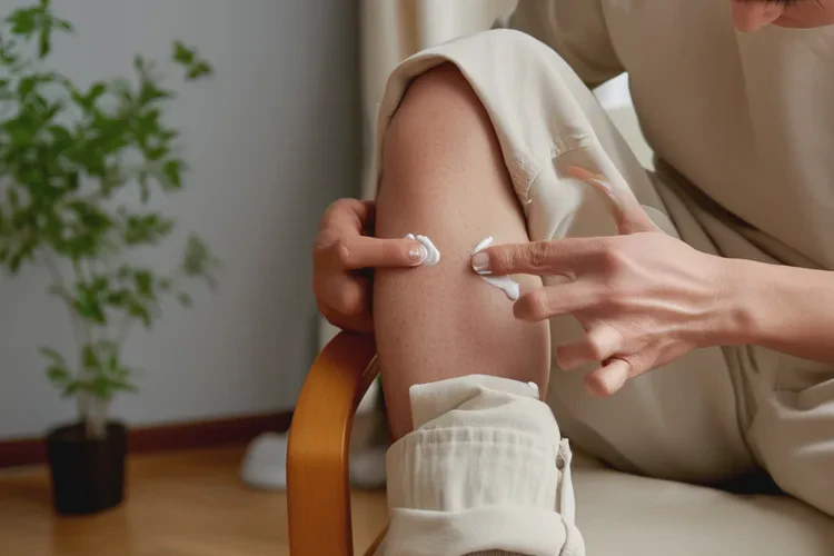 青年人小腿上的濕疹怎么治療最好(圖3)