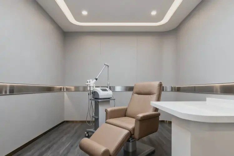 2025年河南商丘做自体脂肪垫下巴一般多少钱(图2)