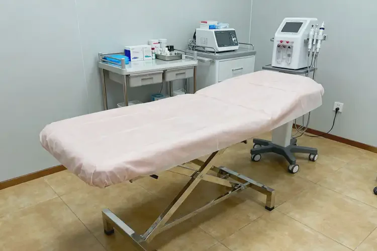 2025年四川达州耳软骨复合隆鼻哪家做的好(图2)