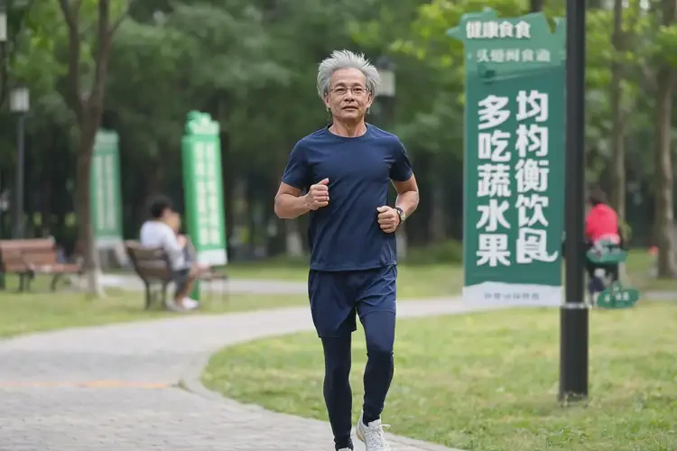 中老年人睡前血糖28(图1)