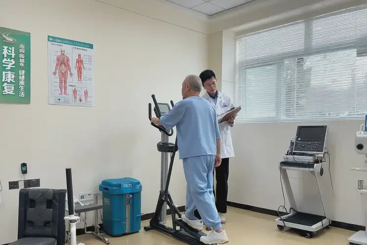 云南臨滄康復(fù)科纖維肌痛癥康復(fù)(圖3)