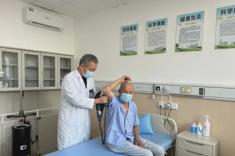 廣西玉林康復(fù)科看肘疼多少錢(圖2)