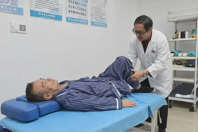 遼寧鞍山康復(fù)科膝關(guān)節(jié)骨關(guān)節(jié)炎(圖3)