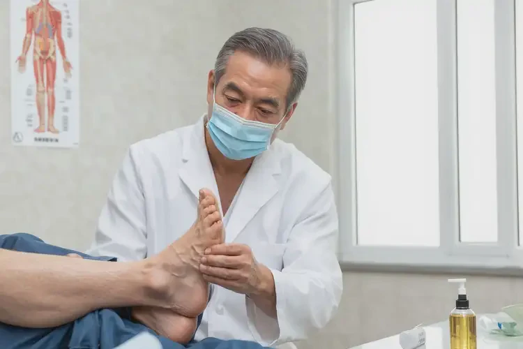 河南焦作康復(fù)科如何治療腳趾疼(圖4)