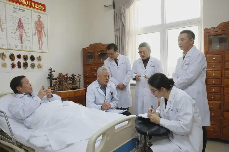 可克達(dá)拉中醫(yī)科哪個(gè)醫(yī)院好(圖4)