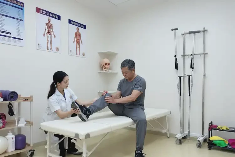 四川攀枝花康復(fù)科看腳疼要多久(圖3)