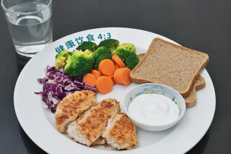 中年人中餐血糖7點6是怎么回事(圖4)