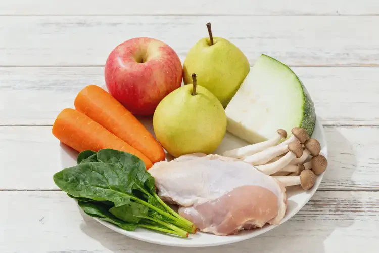 老年人脖子上出現(xiàn)濕疹哪些不太適合吃(圖2)