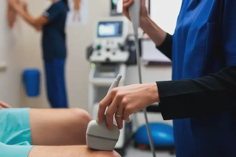 西藏阿里康復(fù)科看大腿痛多少錢(圖1)