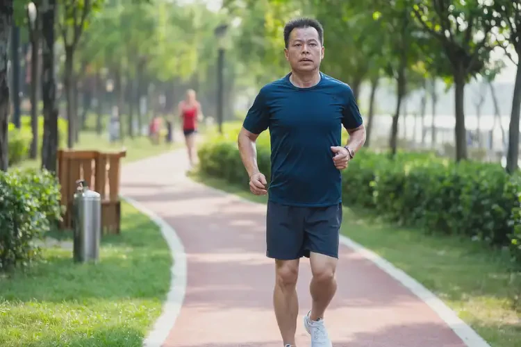 中年人中餐血糖7點6是怎么回事(圖3)