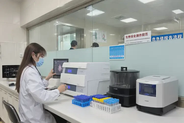 湖南湘潭去醫(yī)院檢查厭食癥一般多少錢(圖3)