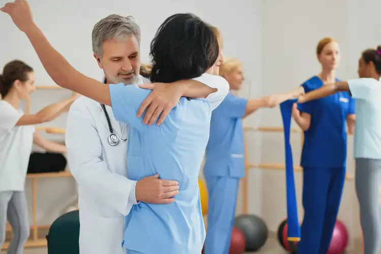 內(nèi)蒙古錫林郭勒盟康復(fù)科看上肢痛要多久(圖3)