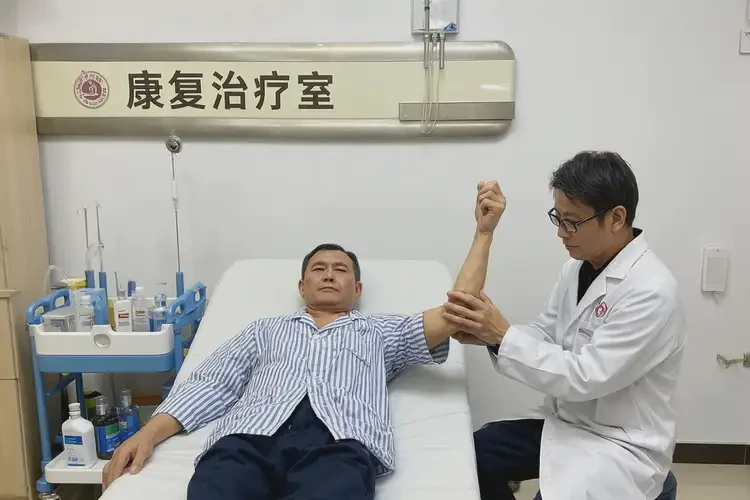 湖北孝感康復(fù)科看手肘痛要多少錢(圖4)