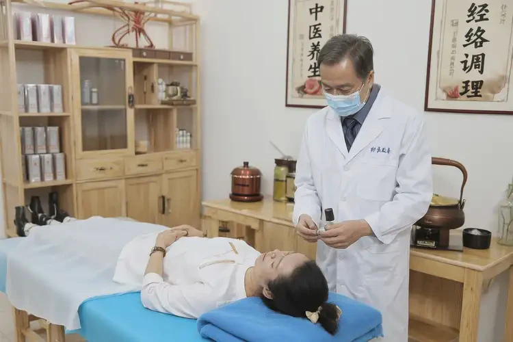 廣東茂名康復(fù)科治療肌筋膜疼痛綜合征要多少錢(qián)(圖1)