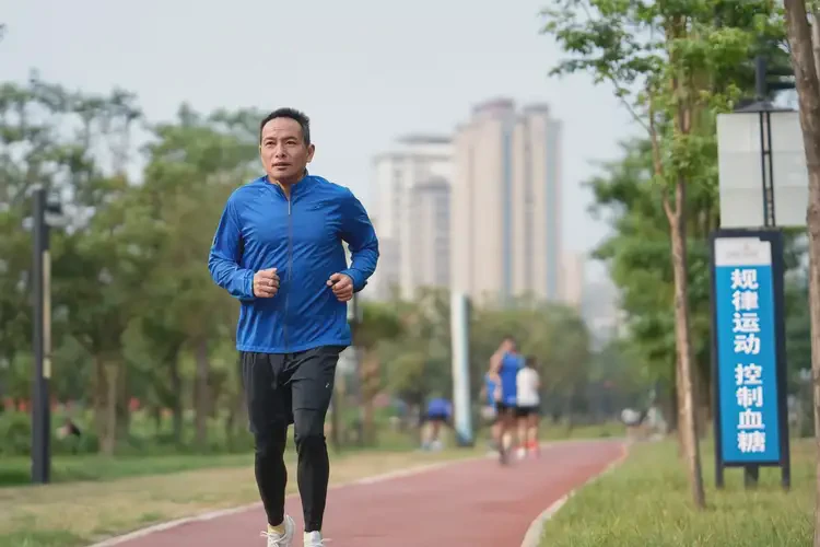 中年人晚餐血糖7點5是怎么回事(圖2)