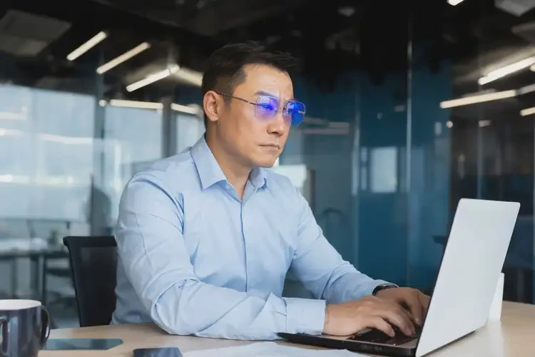 眼睛有紅血絲能喝清湯調(diào)理嗎(圖2)