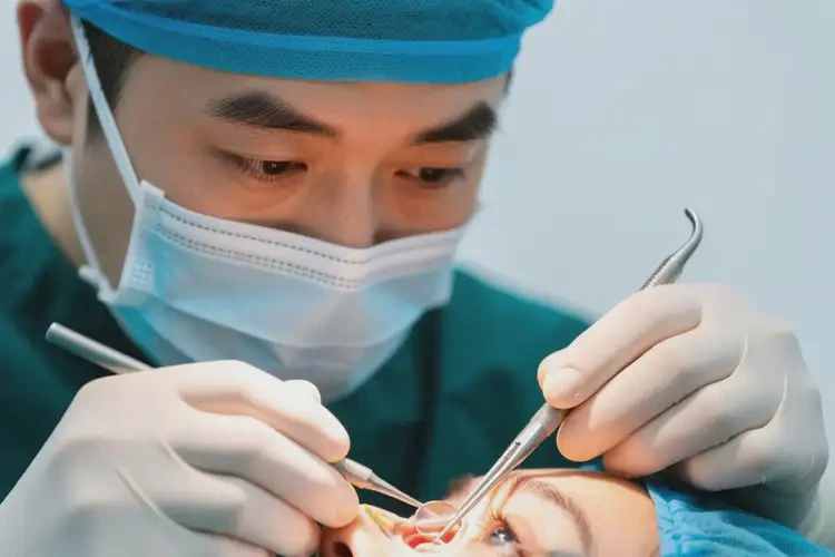 2025年遼寧鐵嶺開眼角手術(shù)做的最好的醫(yī)生(圖1)