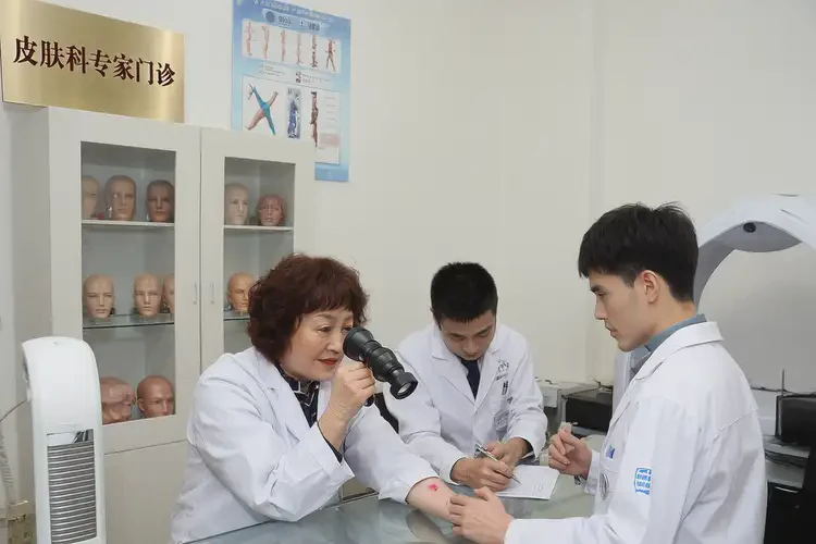 滄州皮膚科醫(yī)院(圖4)