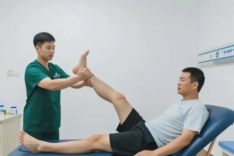 广西百色康复科看大腿疼要多少钱(图2)