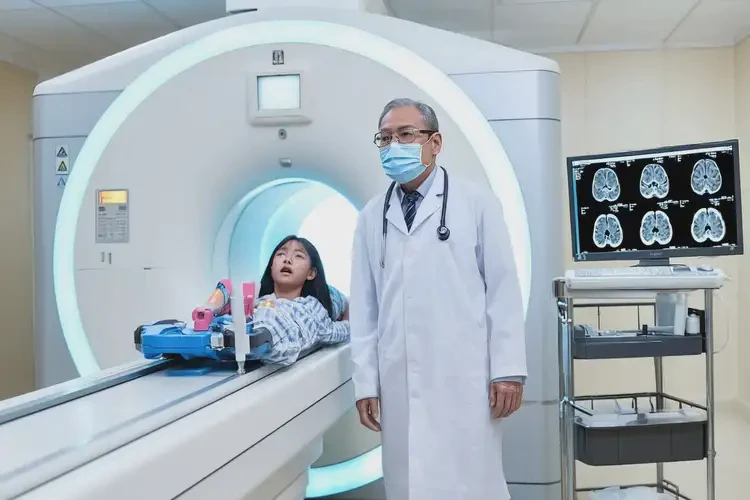 11岁女孩去海滩玩感染食脑虫有什么症状(图3)