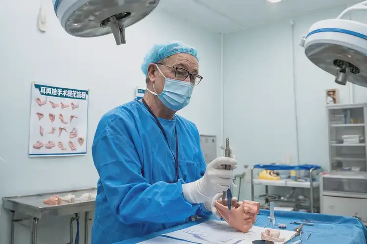 2025年河北邢臺(tái)耳再造做的最好的醫(yī)生(圖2)