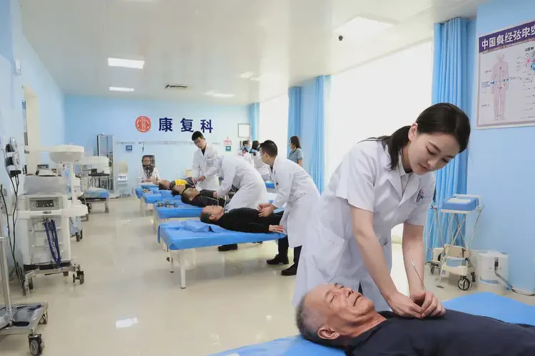 內(nèi)蒙古赤峰康復(fù)科看頸肩疼要多少錢(圖4)