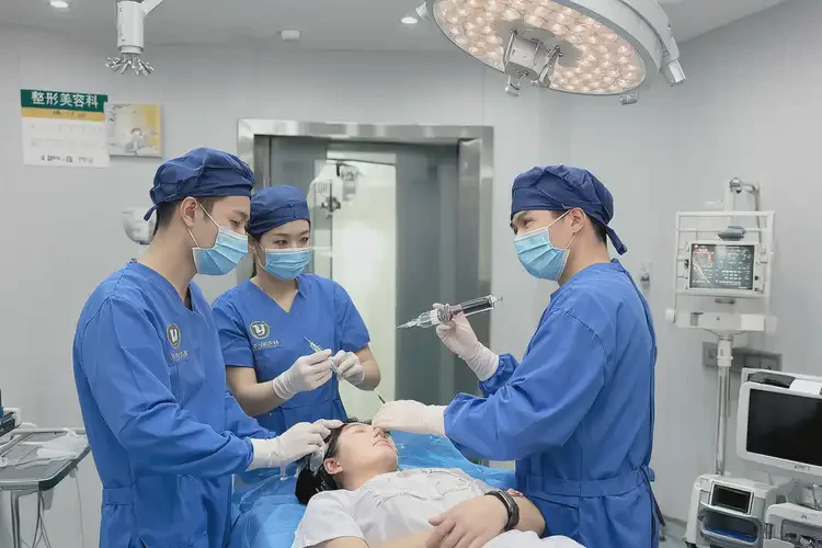 2025年江西新余玻尿酸豐額頭哪家做的好(圖4)