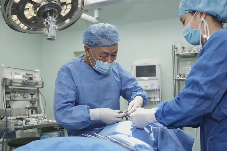 2025年河北滄州假體隆胸做的最好的醫(yī)生(圖2)