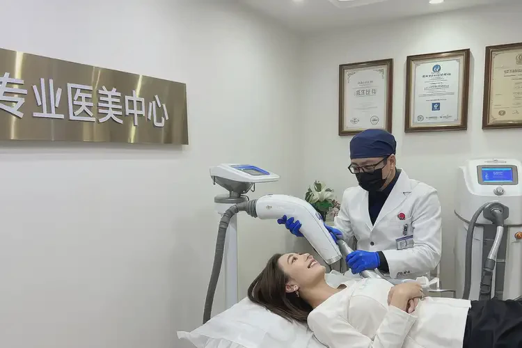 2025年天津冰點脫毛做的最好的醫(yī)生(圖4)