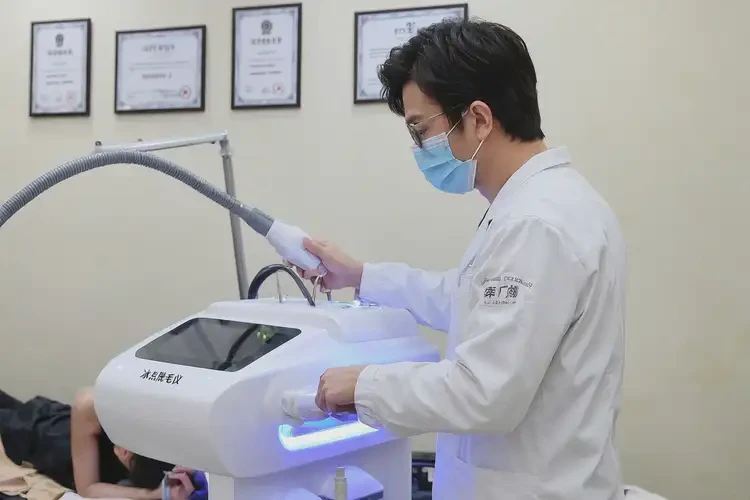 2025年天津冰點脫毛做的最好的醫(yī)生(圖3)