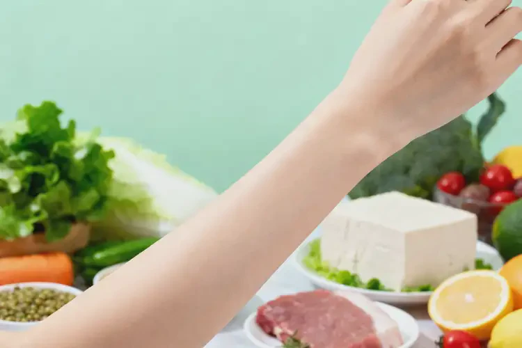 女性手臂出湿疹康复后需要忌口多久(图3)