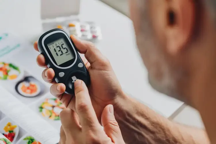 中年人早上血糖13點(diǎn)5是怎么回事(圖2)