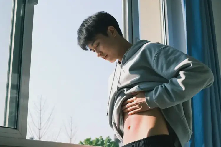 大學生肚子長濕疹可以自愈嗎(圖2)