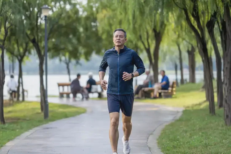 中年人晚餐血糖19點(diǎn)6是怎么回事(圖1)