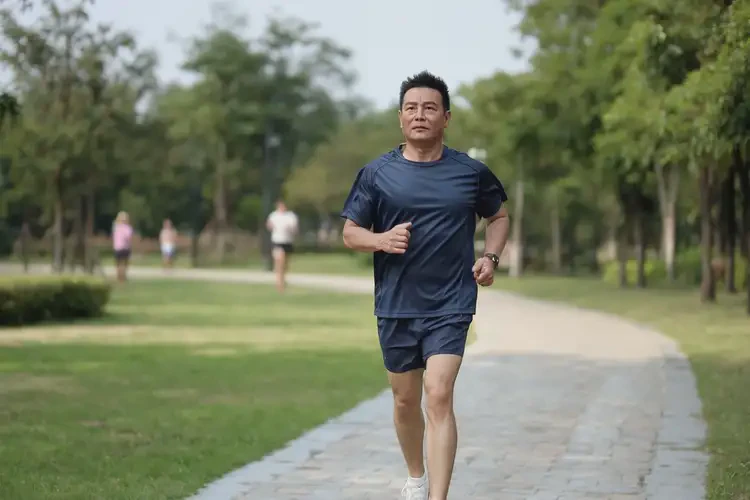 中年人睡前血糖12點(diǎn)6是糖尿病嗎(圖1)