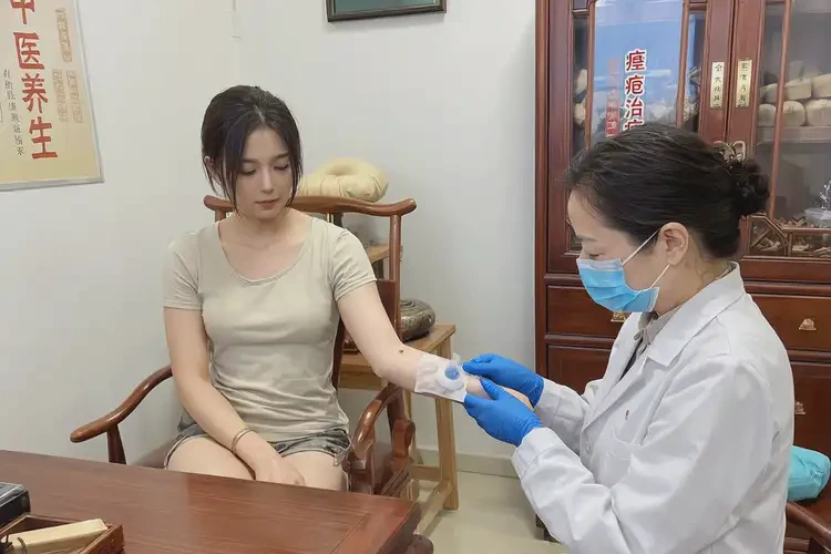 貴州六盤水痤瘡調(diào)理哪家醫(yī)院劃算(圖1)