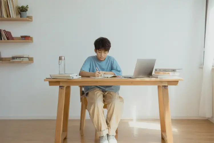 中學生大腿上經常起濕疹不管它會自己痊愈嗎(圖2)