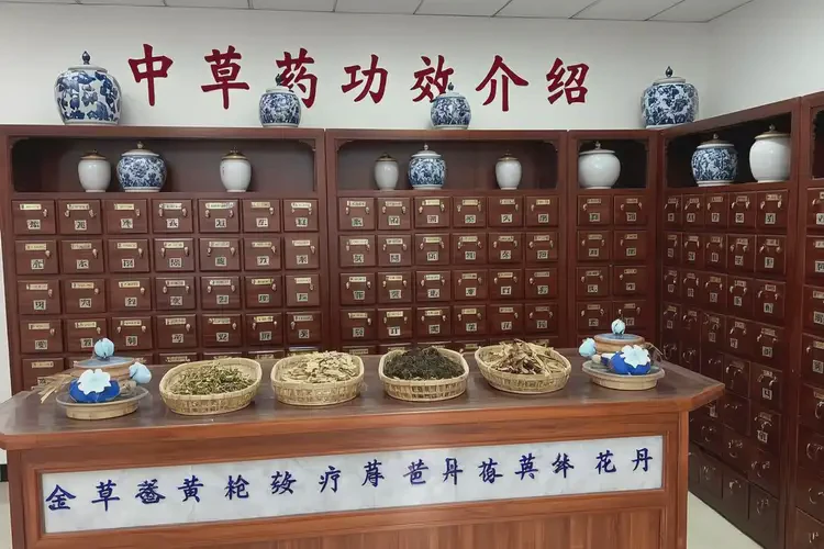 新疆塔城痤瘡治療哪個醫(yī)院便宜(圖3)