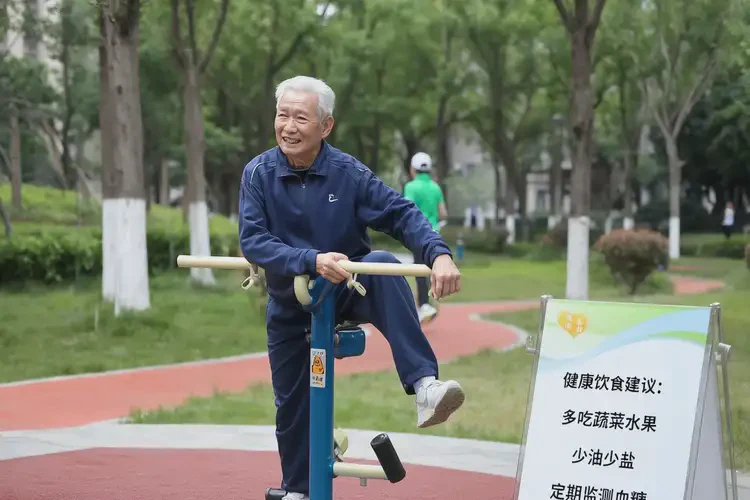 老年人早上空腹血糖14點(diǎn)2是糖尿病嗎(圖2)