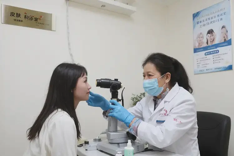 湖南湘西玫瑰痤疮治疗哪个医院靠谱(图4)