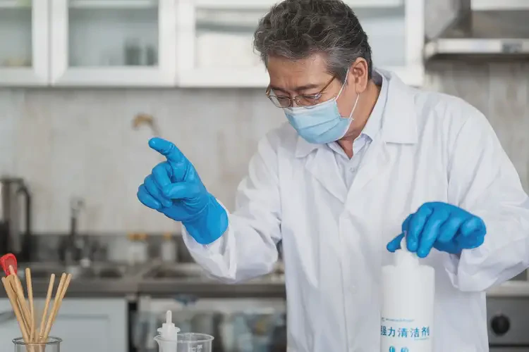 男生手上容易起濕疹不管它會自己好嗎(圖2)