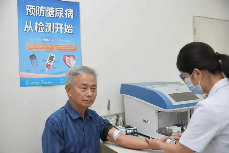 中老年人晚餐血糖14點0是糖尿病嗎(圖2)