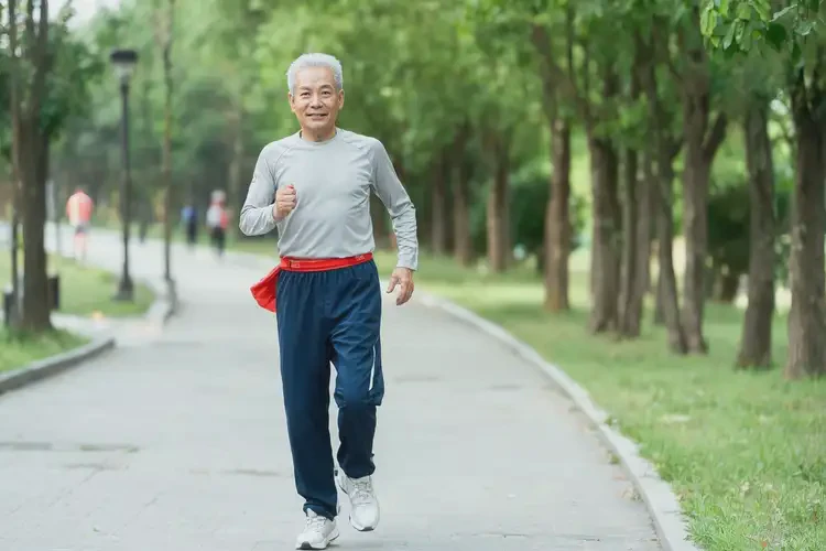 60岁中午血糖13点9严重吗(图2)