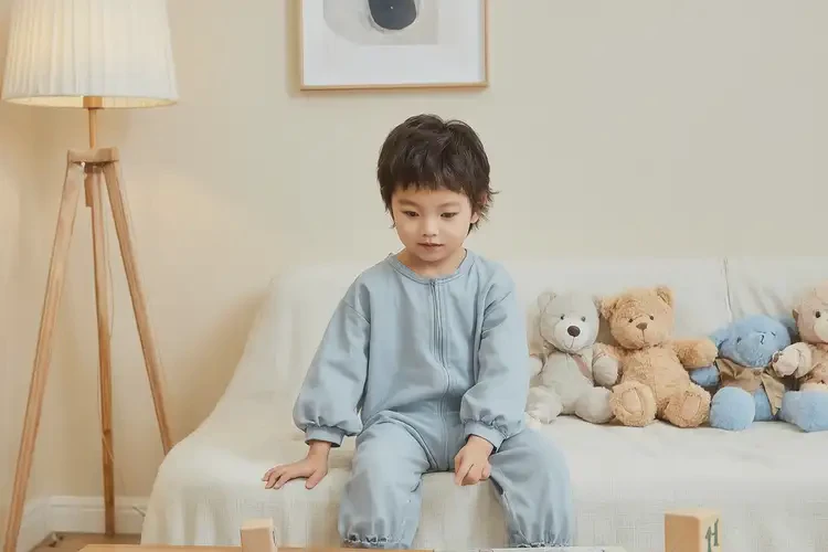 兒童肚子出現(xiàn)濕疹不管它會自己自愈嗎(圖1)