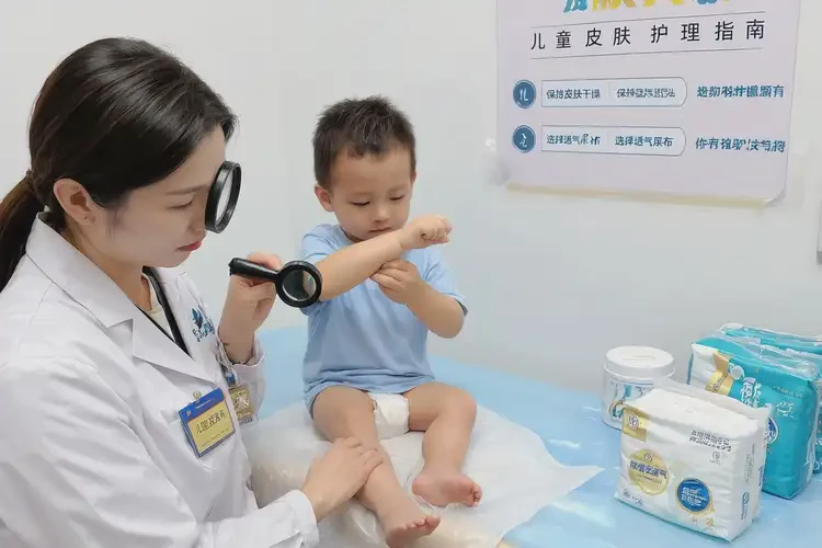 兒童屁股偶爾長(zhǎng)濕疹能徹底自愈嗎(圖3)