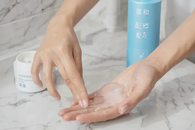 男人手上出濕疹能自愈嗎(圖1)