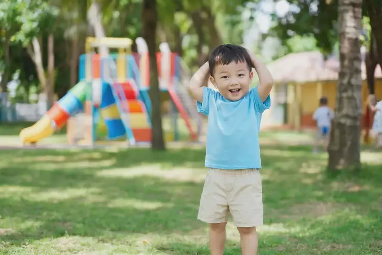 小學生脖子出濕疹康復的全過程(圖1)