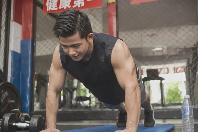 青少年睡前血糖19点8是怎么回事(图1)